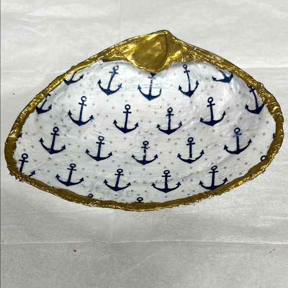 Hand Crafted Anchors Trinket Dish Shell - Picture 1 of 10